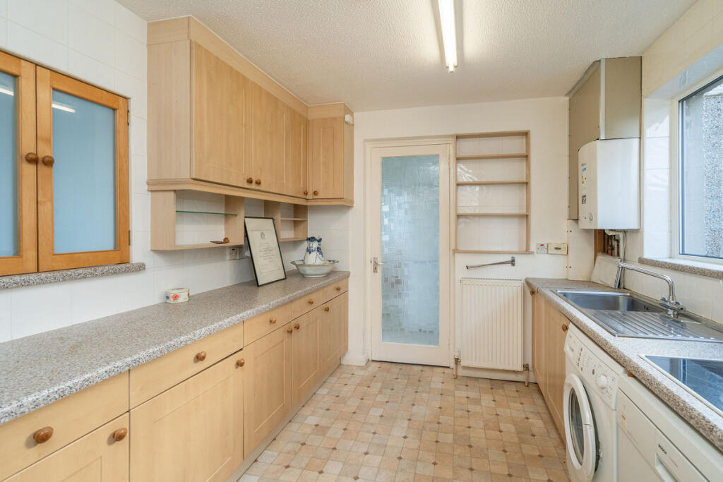 34 Easter Currie Terrace, Edinburgh, EH14 photo 3