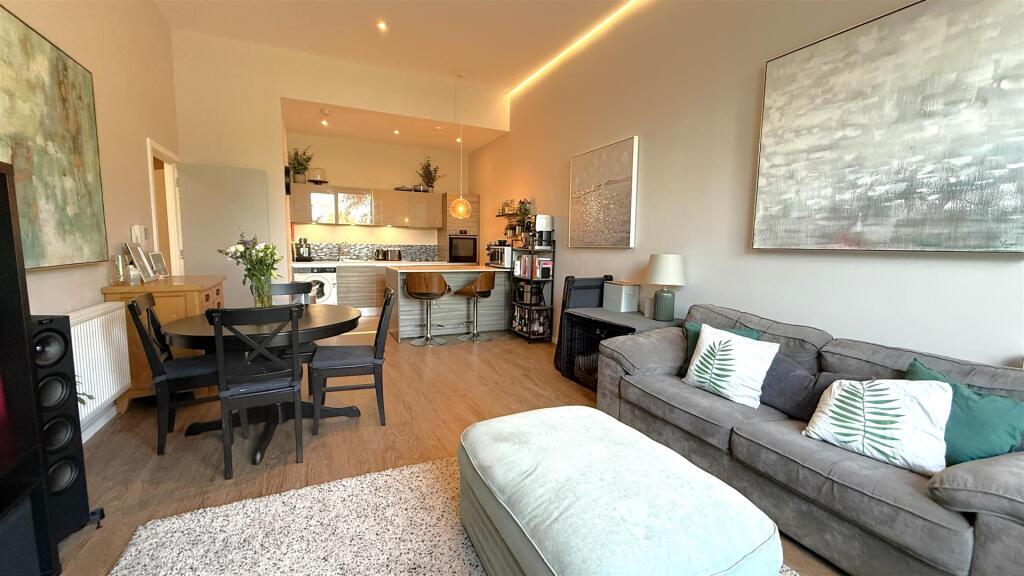 Apartment in Birmingham, Bournville - View 4
