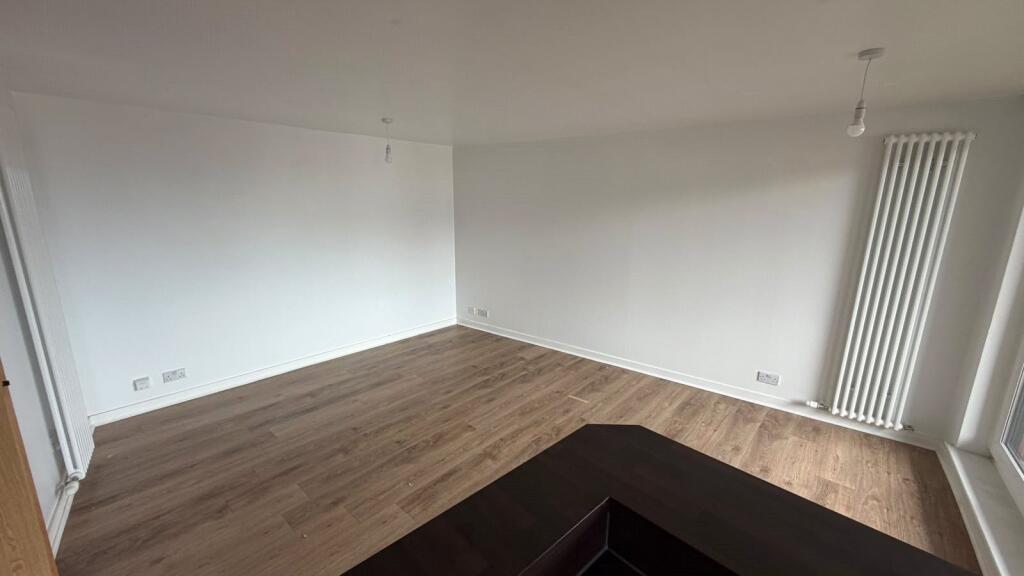 Apartment in Edinburgh, Granton and District - View 3
