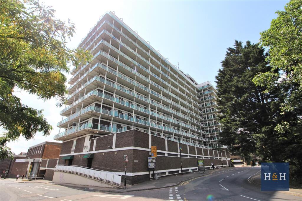 Main image of property: WELLINGTON STREET, TOWN CENTRE - NN1