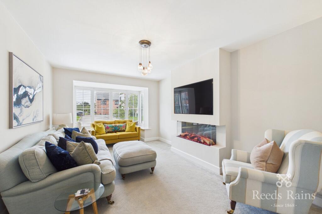 Holly Close, Holmes Chapel, Crewe, Cheshire, CW4 photo 4