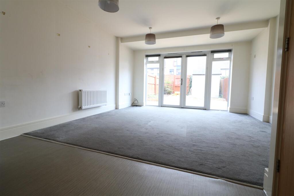 Norville Drive, Hanley, Stoke-On-Trent photo 3