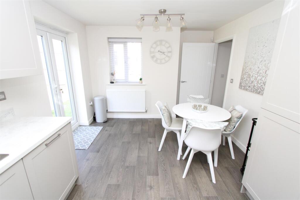 Quarryman Close, Fagley, BD2 photo 4