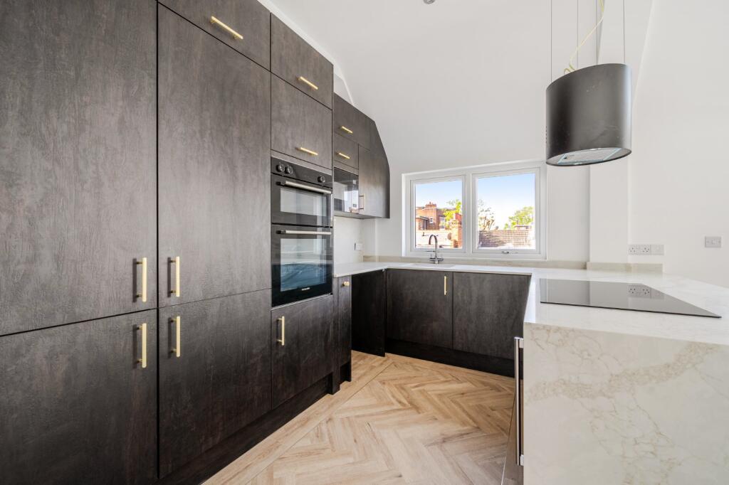 Apartment in London - More
