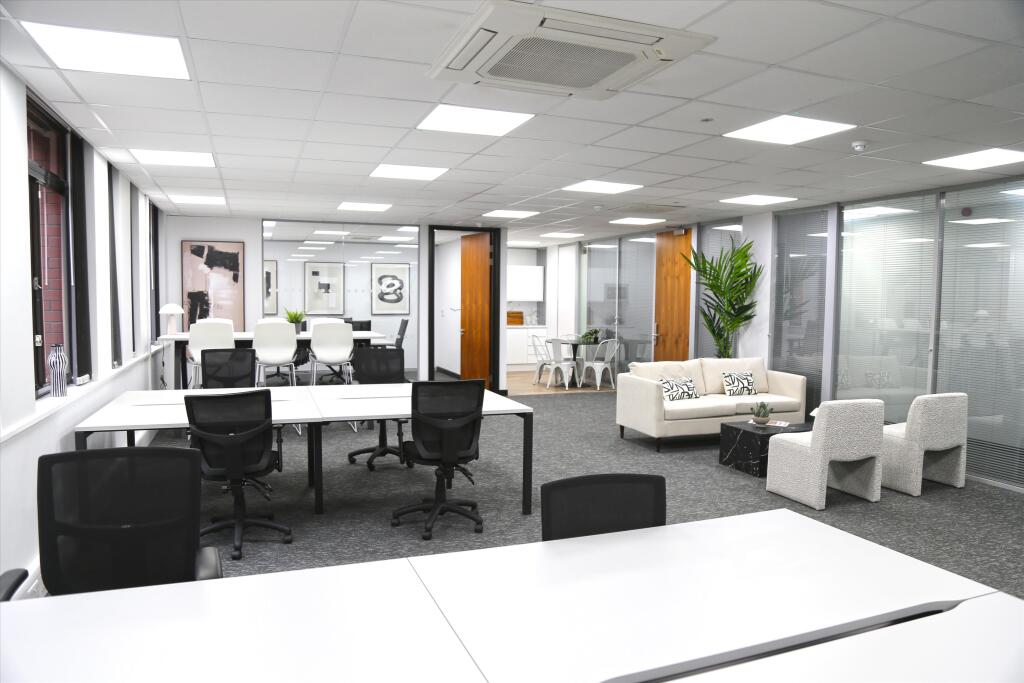 Main image of property: Oxford House, Oxford Row, Leeds, LS1 3BE