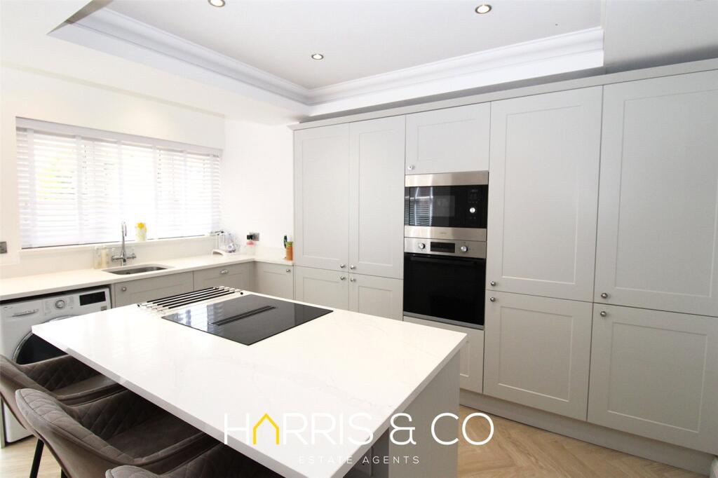 Beach Road, Fleetwood, Lancashire, FY7 photo 4
