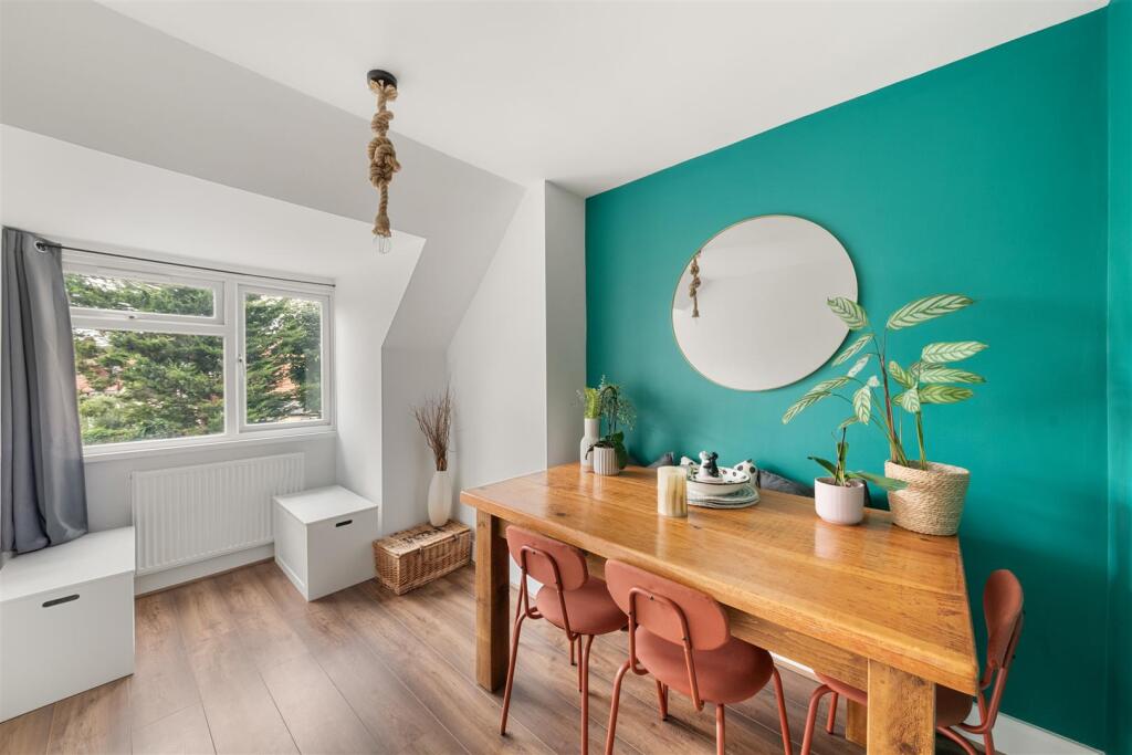 Apartment in Southall - View 3