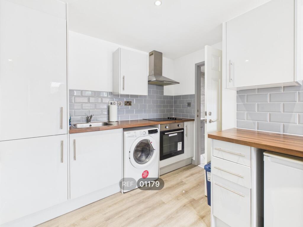 Main image of property: Tivoli House, South Street, HU1