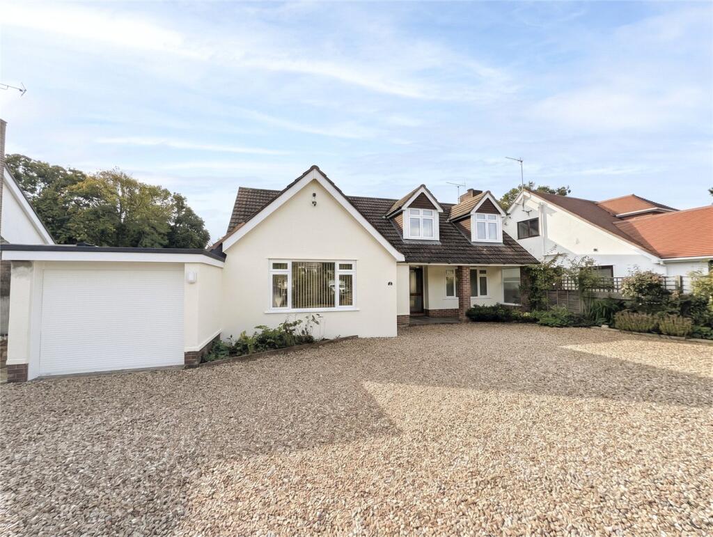 3-bed detached on Rothesay Drive, Highcliffe, Christchurch, BH23, £925,000