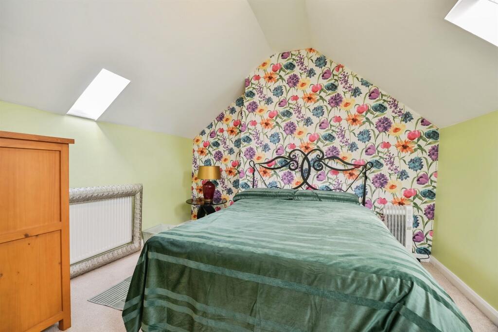 House in Middlesbrough, North Ormesby - More