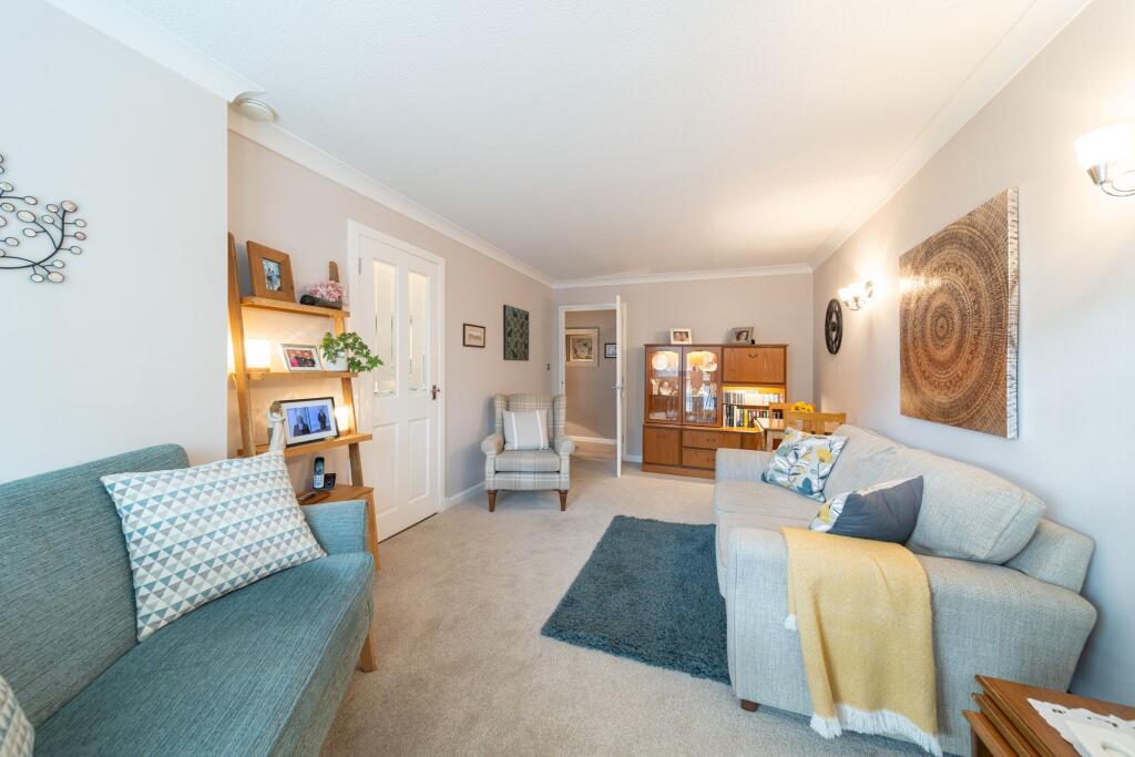 Apartment in Edinburgh, The Grange - View 2