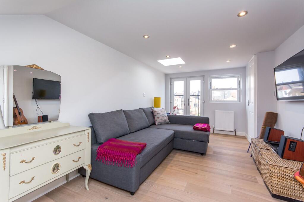 House in London - View 4