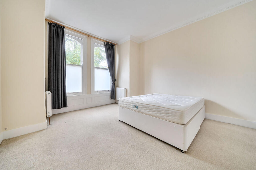 Apartment in London - View 5
