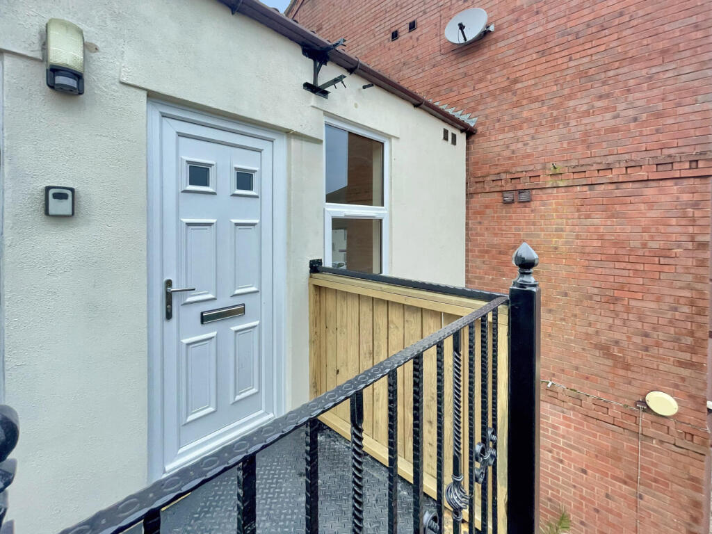 1-bed flat on St. Johns Court, Grantham, £55,000