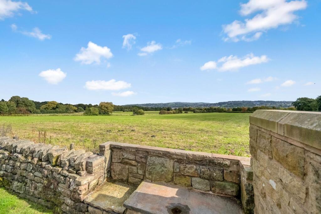 Additional image 52 of Pollard Row, Fence