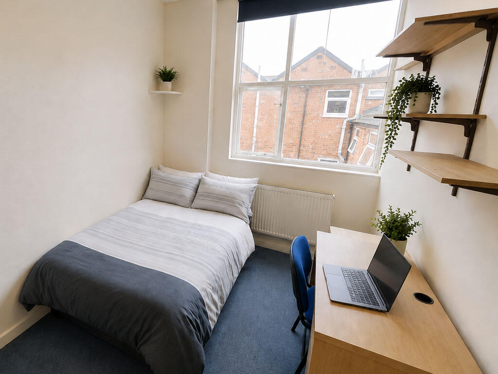 Main image of property: 168 North Sherwood Street, Nottingham, NG1 4EF