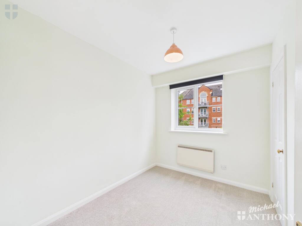 Apartment in Aylesbury, Walton - View 5