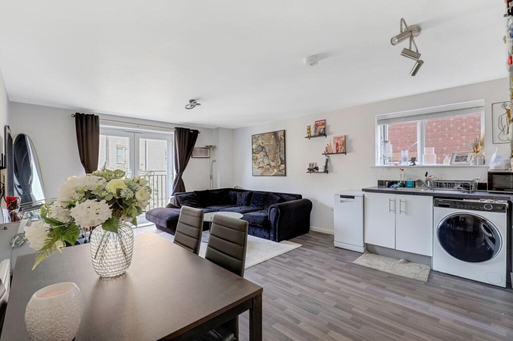 Apartment in Nottingham, Top Valley - View 4