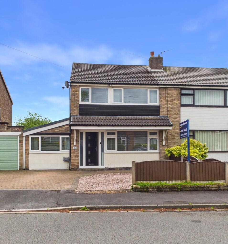 Main image of property: Manor Road, Tyldesley, M29