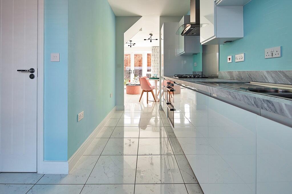 House in South Kesteven, Barrowby - View 2