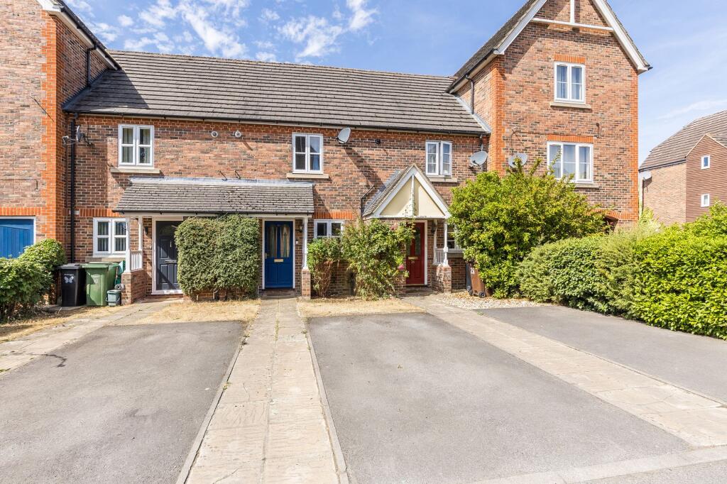 Main image of property: Anna Pavlova Close, Abingdon, OX14