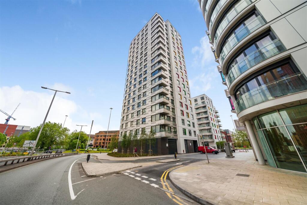 Main image of property: Alfred Street, Reading, Town Centre, RG1