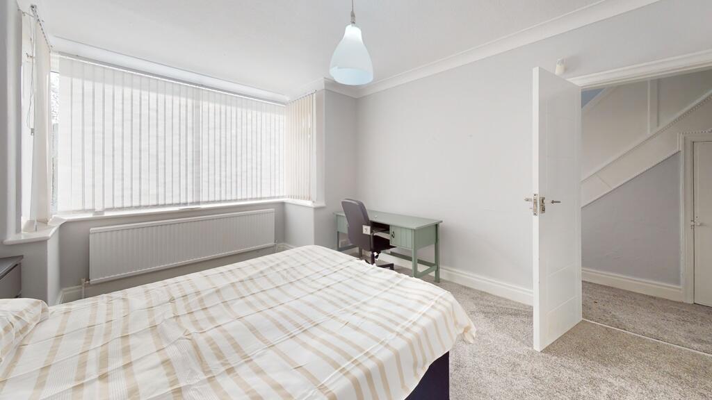 House in Leeds, Beckett Park, Headingley - View 2
