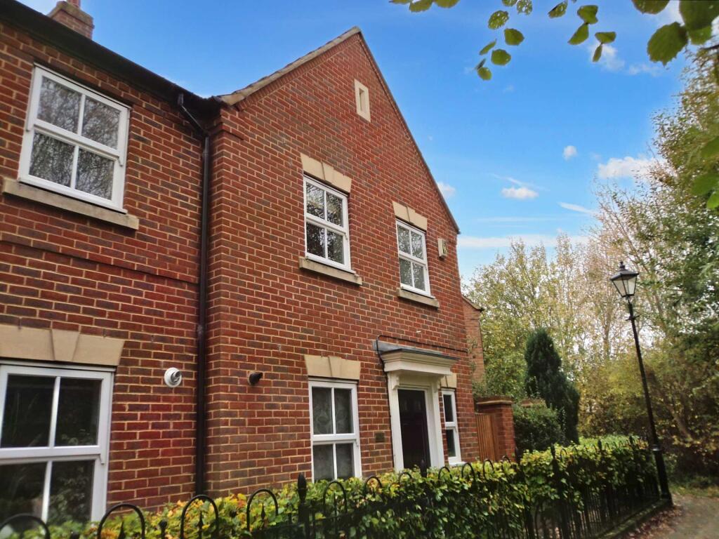 Main image of property: Monks Path, Aylesbury, Buckinghamshire, HP19
