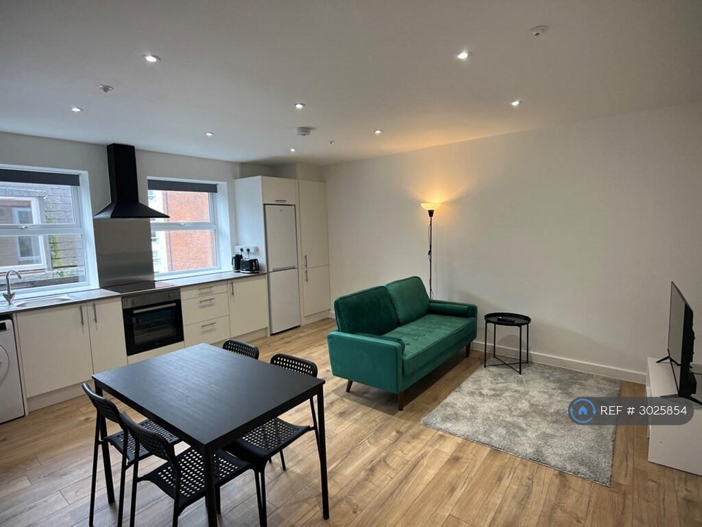 Apartment in Northampton - View 2