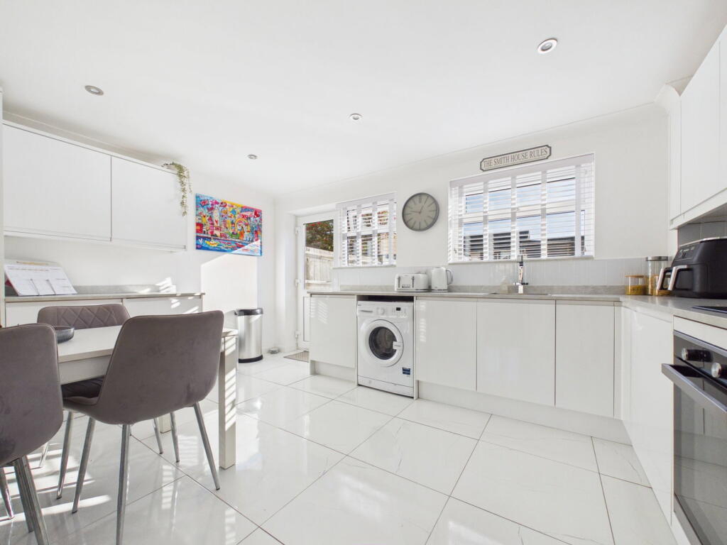 Hayley Road, Lancing, BN15 9HA photo 2