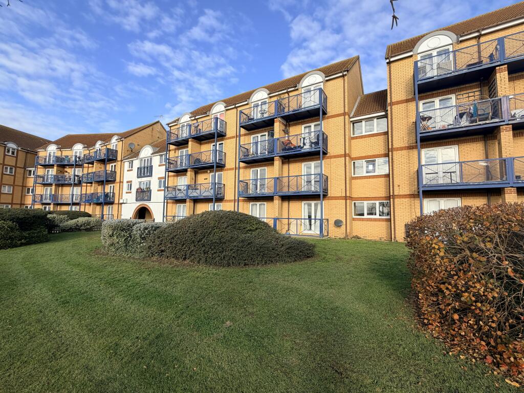 Main image of property: Astley, Grays