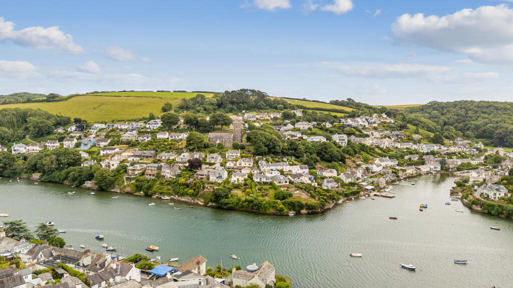 House in Plymouth, Noss Mayo, Newton and Noss - More