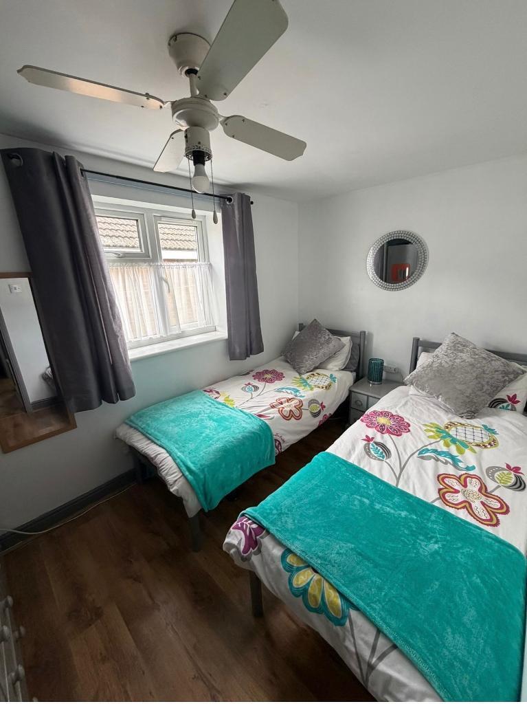 House in Leysdown-on-Sea, Leysdown - More