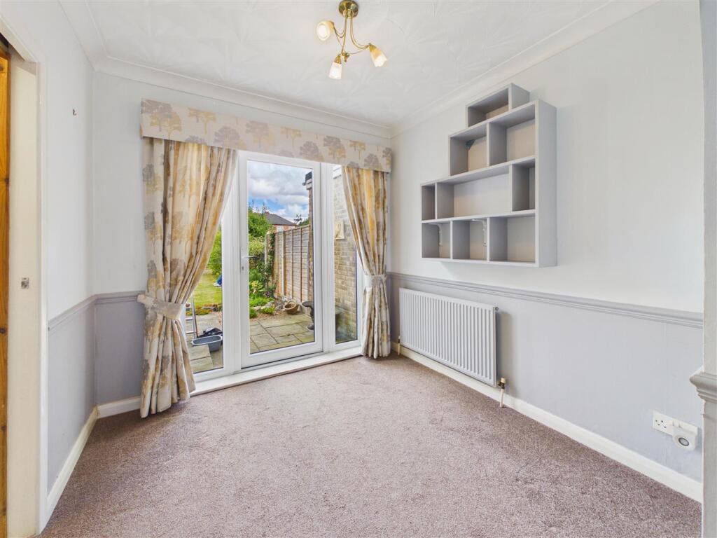 House in Hull - View 4