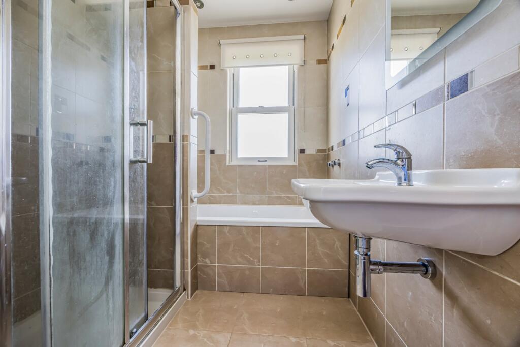 East Cosham Road, Drayton, Portsmouth, Hampshire, PO6 - Mais