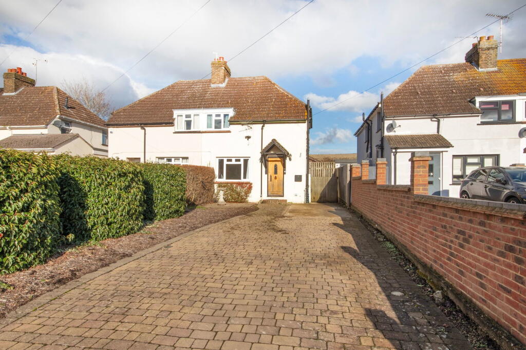 Main image of property: Main Road, Longfield, Kent, DA3 7PQ