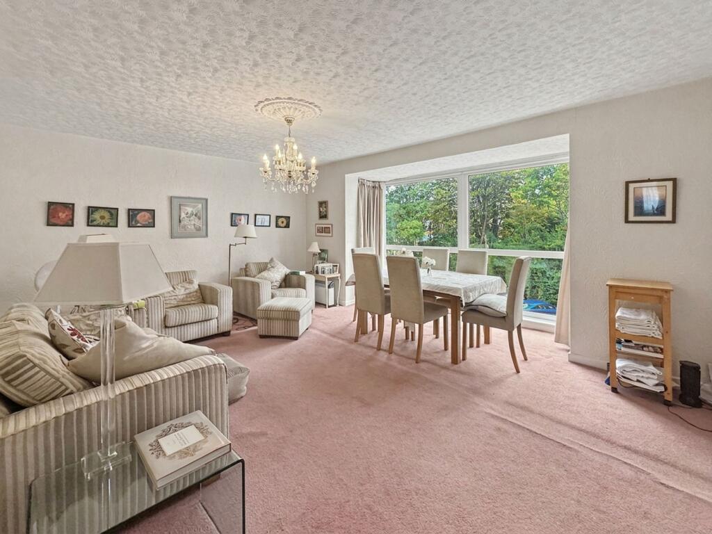 Apartment in Salford, Greater Manchester - View 4