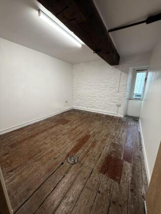 An example of a small unit, 120 sqft.  Perfect as an office for 1-2 people, makers, or artists