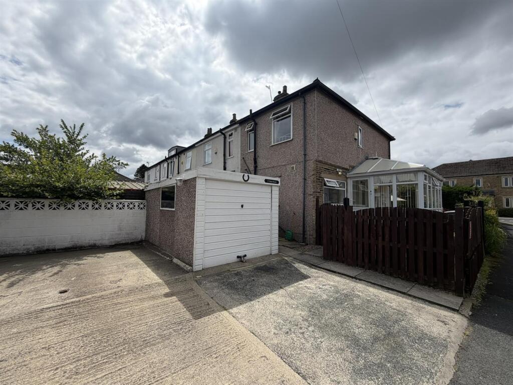 Main image of property: Main Street, Wilsden, Bradford