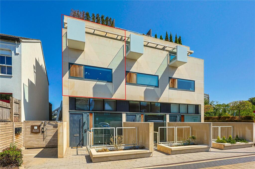 Main image of property: London Road, St. Albans, Hertfordshire, AL1
