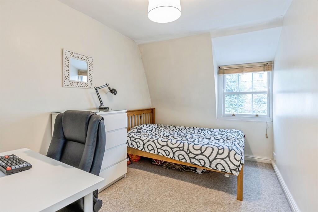 Apartment in Bristol - More