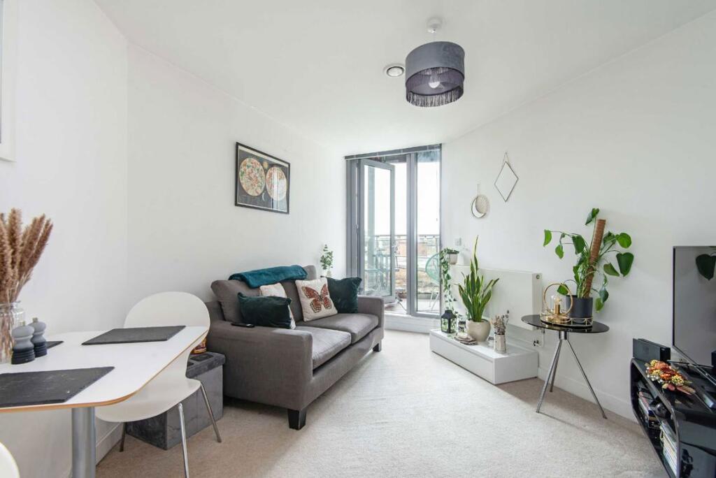 Main image of property: Plumbers Row, Aldgate