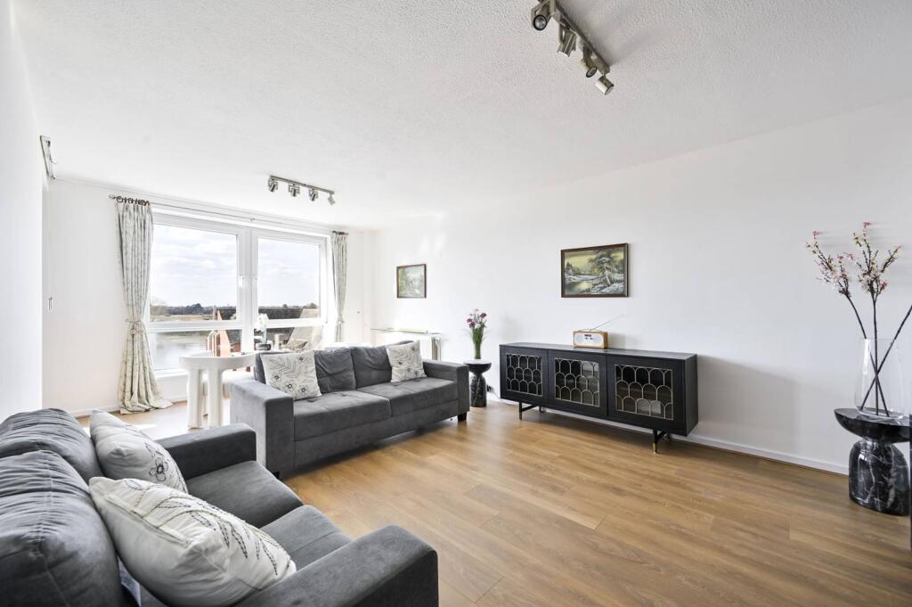 Main image of property: Holyport Road, Fulham, London, SW6