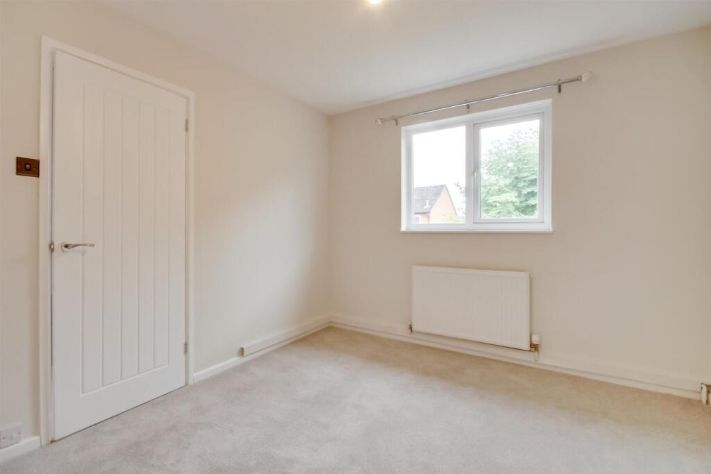 House in Gloucester - View 5