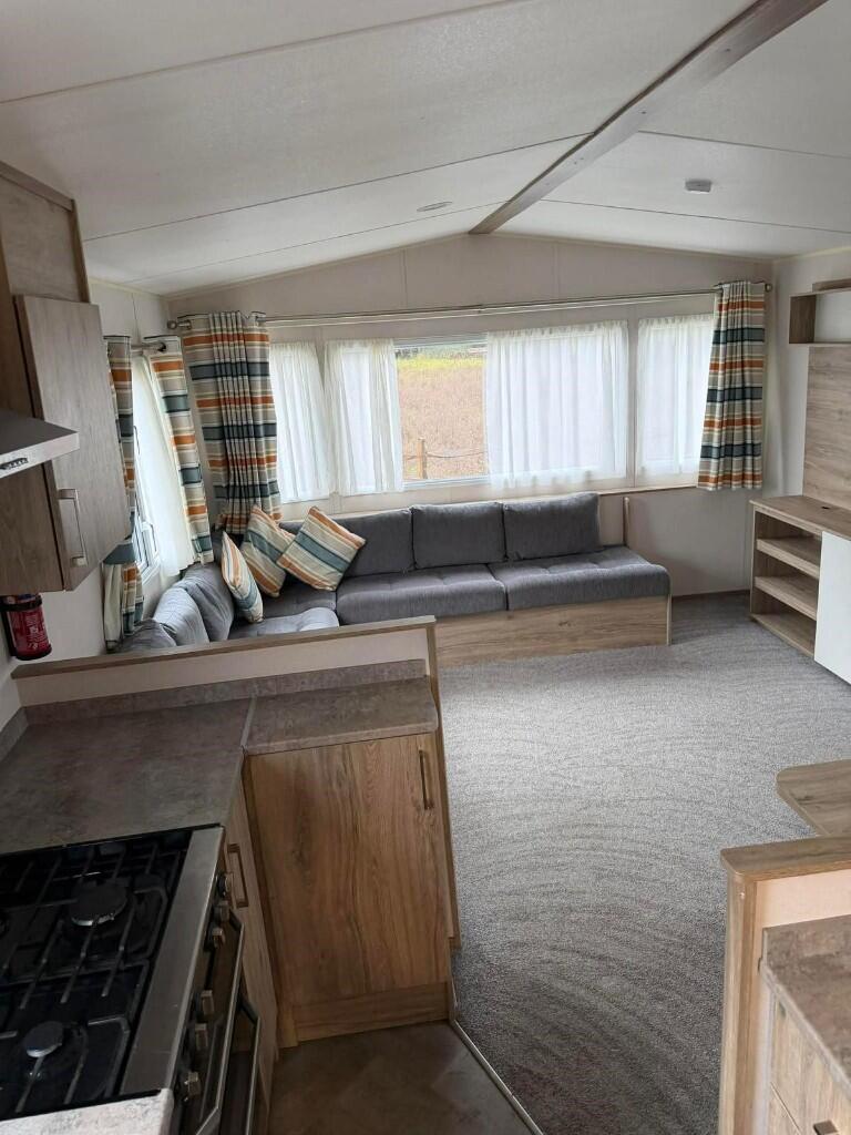 Main image of property: Warley Street, Brentwood, Essex, CM13