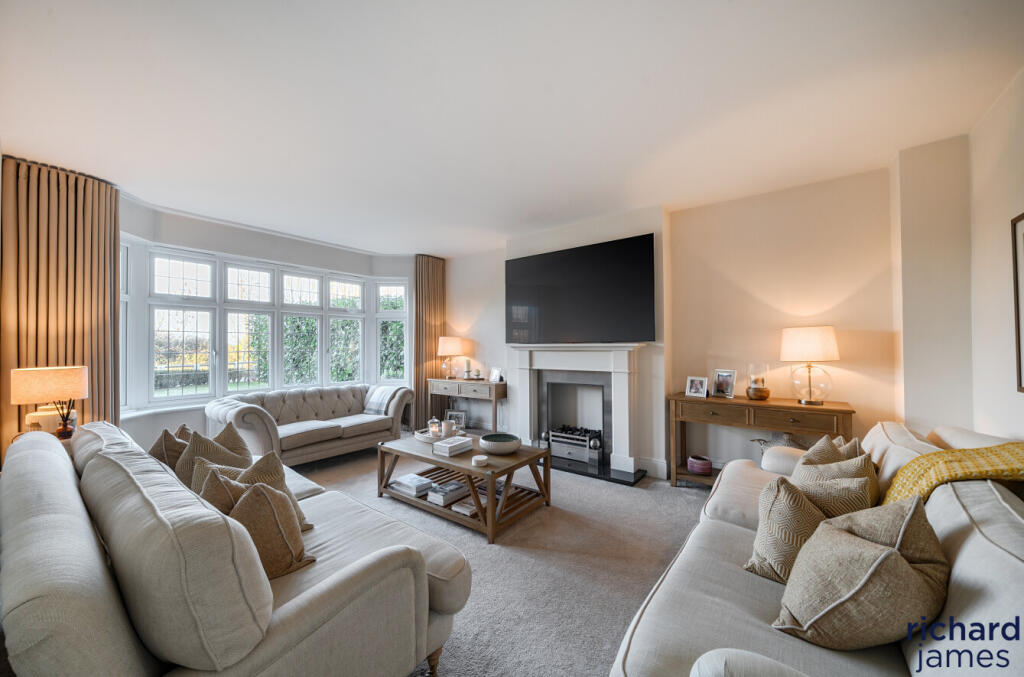 Ruby Close, Swindon, SN25 photo 4