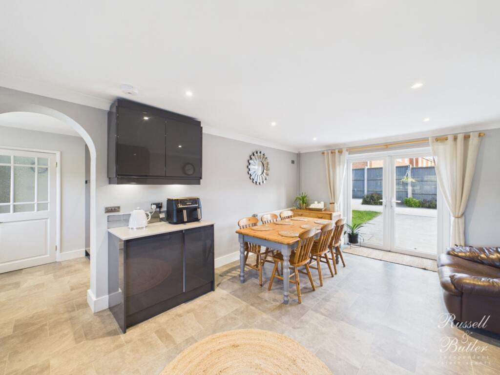 Otters Brook, Buckingham, Buckinghamshire, MK18 photo 2