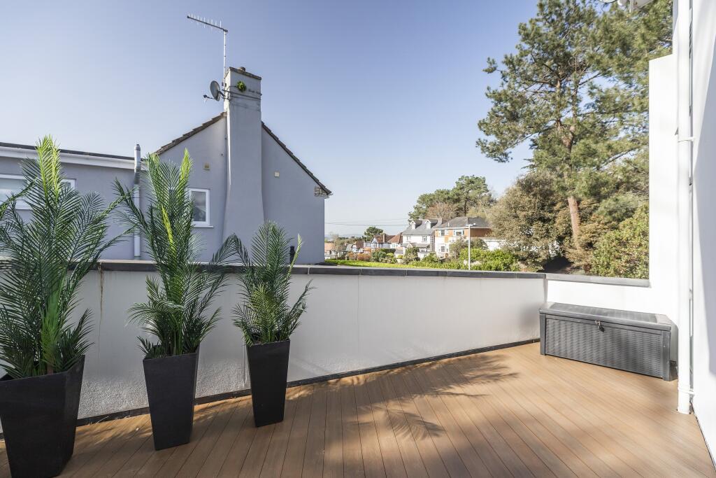 Additional image 23 of De Redvers Road, Poole, 