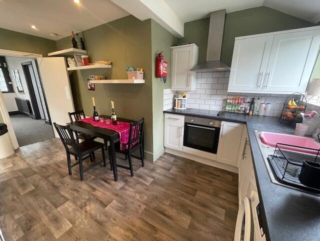 The Turnways, Headingley, Leeds, West Yorkshire, LS6 - View 5