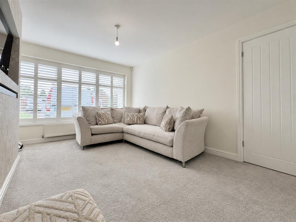 House in Bromsgrove, Hagley - View 4